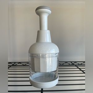 Pampered Chef Food Chopper